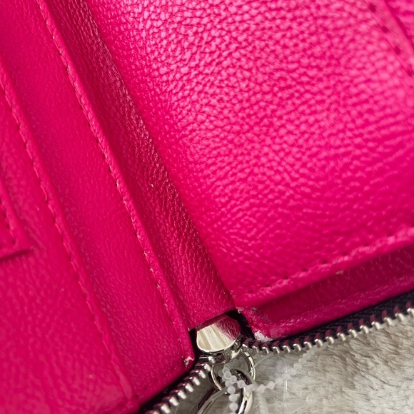 Betsey Johnson Pug Print Wallet NWT - Picture 8 of 14